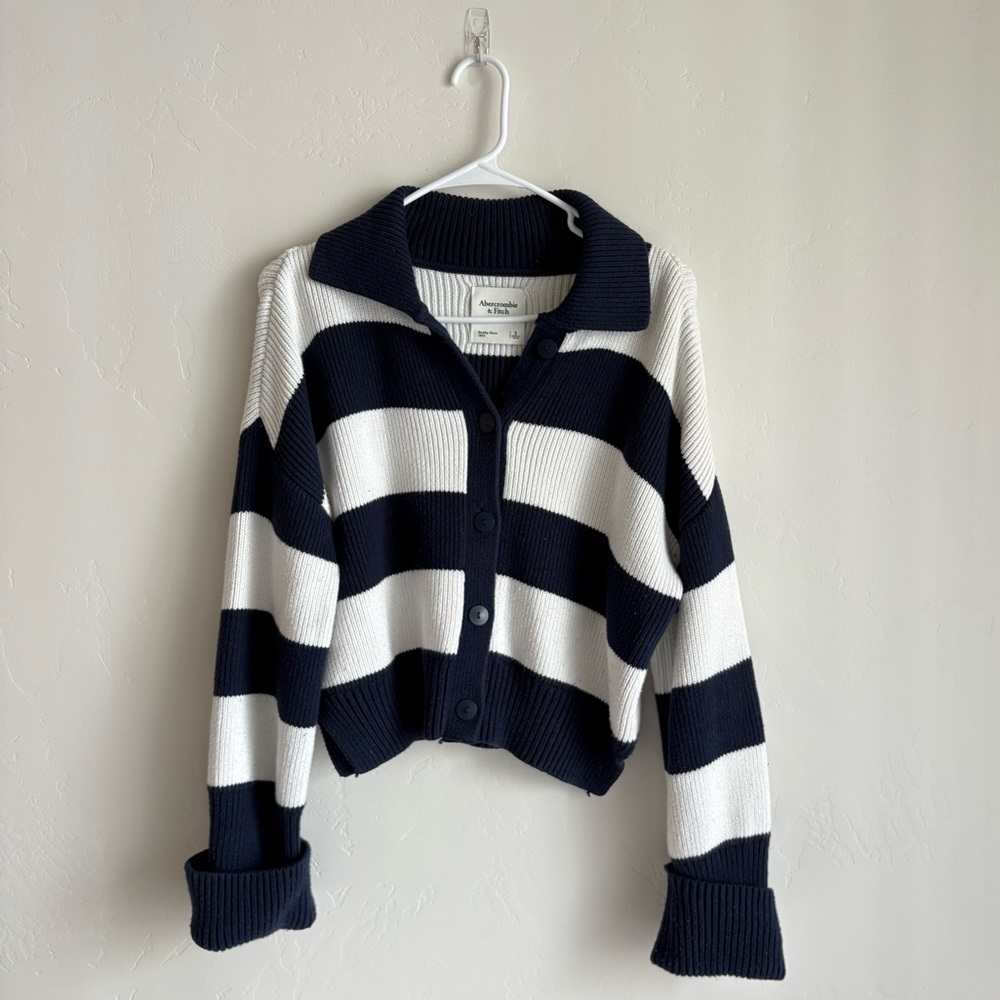 Abercrombie & Fitch collared striped sweater oversized white navy
Size S
